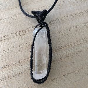 Quartz Wire Wrapped Necklace - Handmade 🫶